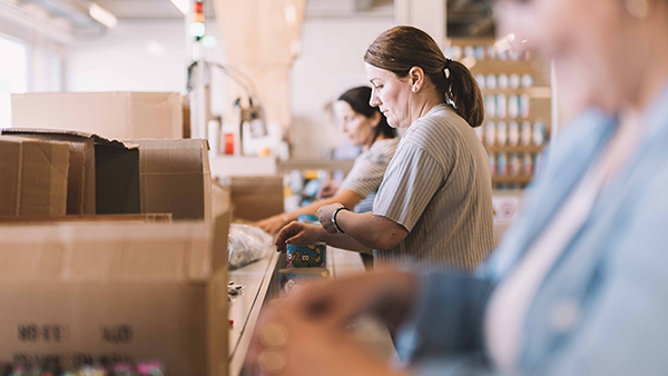 Tischbomben Produktion bei der Constri AG